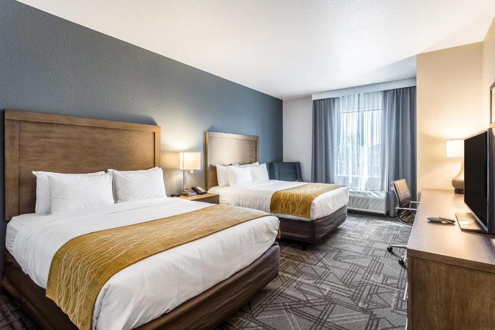 Queen Room with Two Queen Beds - Accessible/Non-Smoking  interior